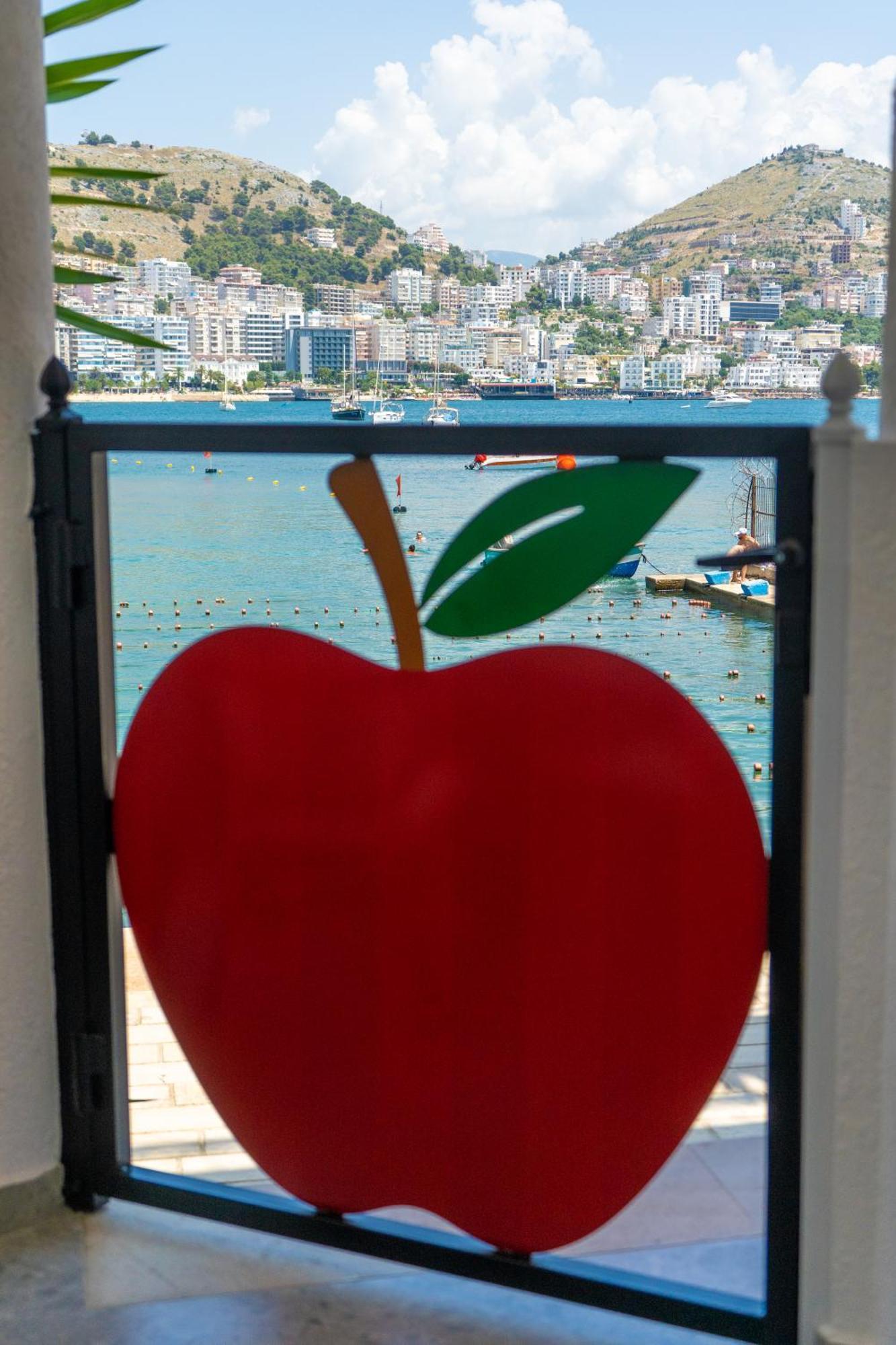 Adam & Eve Suites Sarandë Exterior foto
