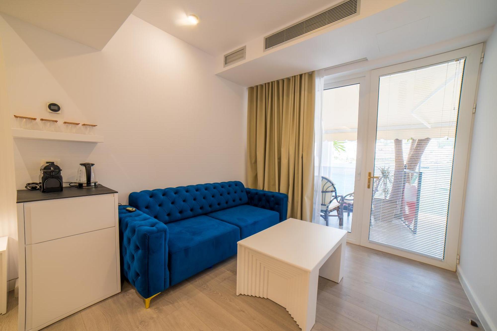 Adam & Eve Suites Sarandë Exterior foto