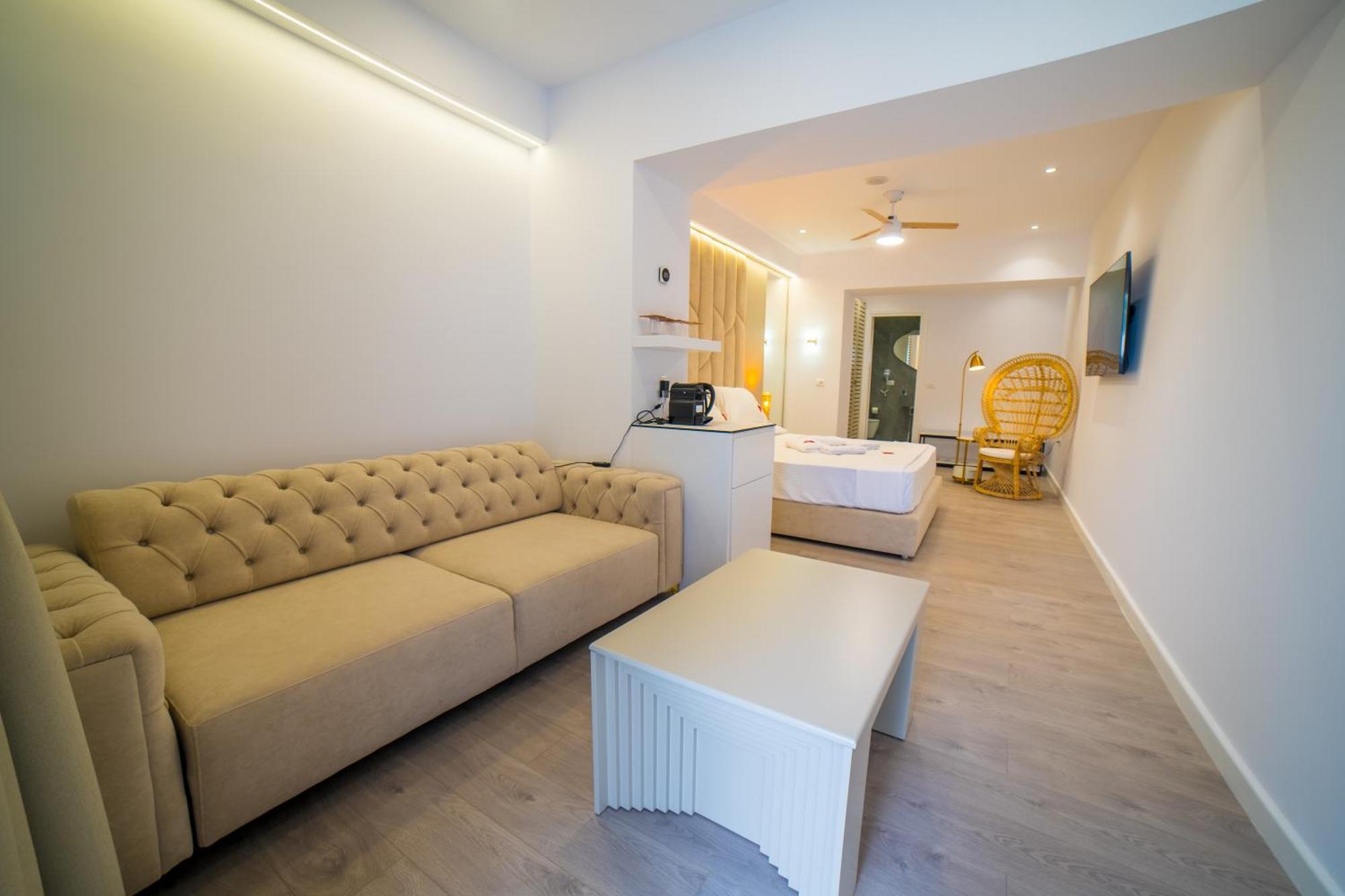 Adam & Eve Suites Sarandë Exterior foto