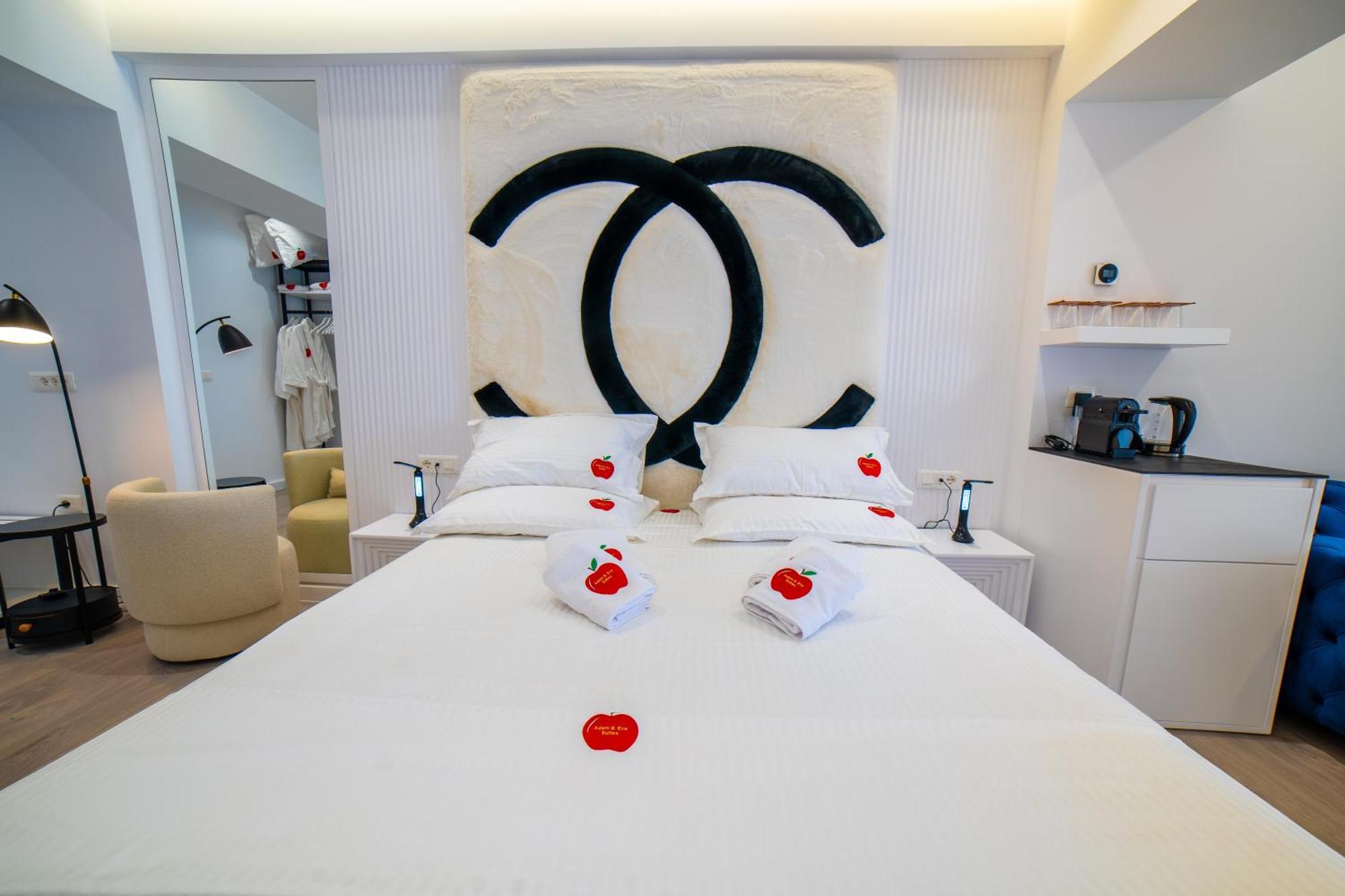 Adam & Eve Suites Sarandë Exterior foto